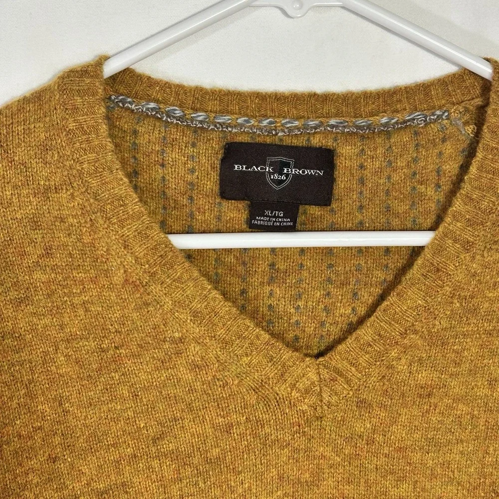 Black Brown 1826 Men's Sweater Lambswool V Neck Ochre Size XL Pullover